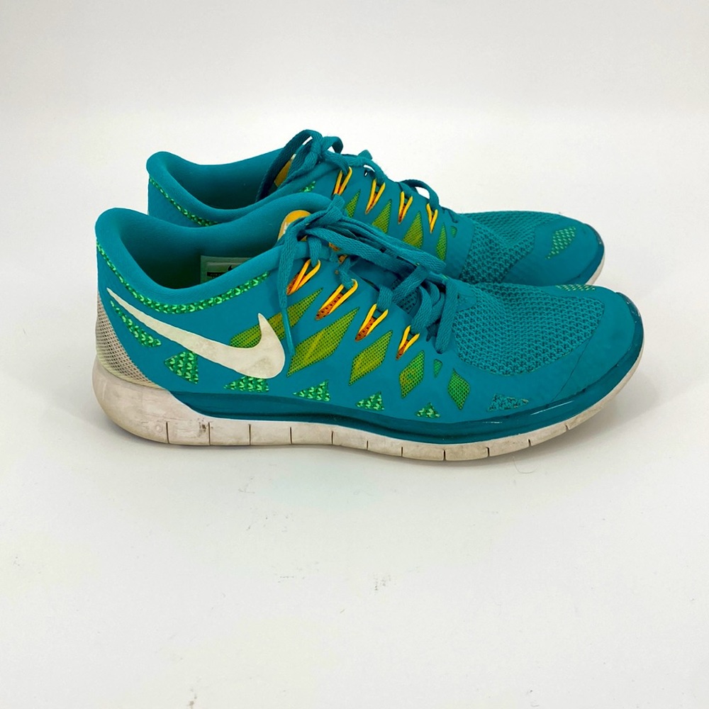 Nike Free Tennis Shoes